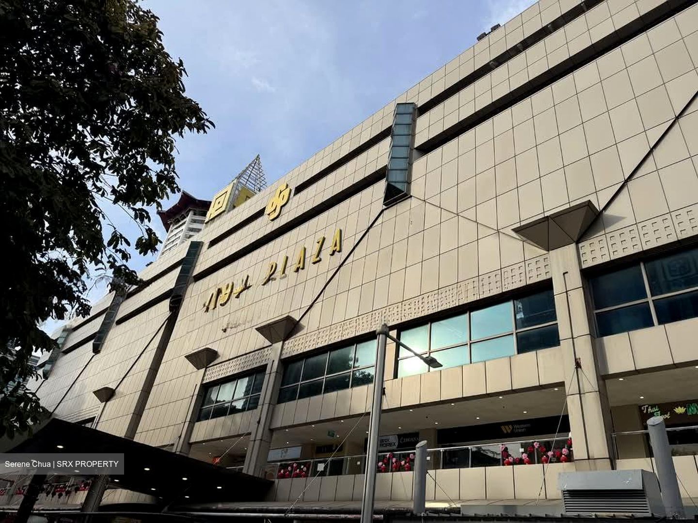Lucky Plaza (D9), Retail #538526161